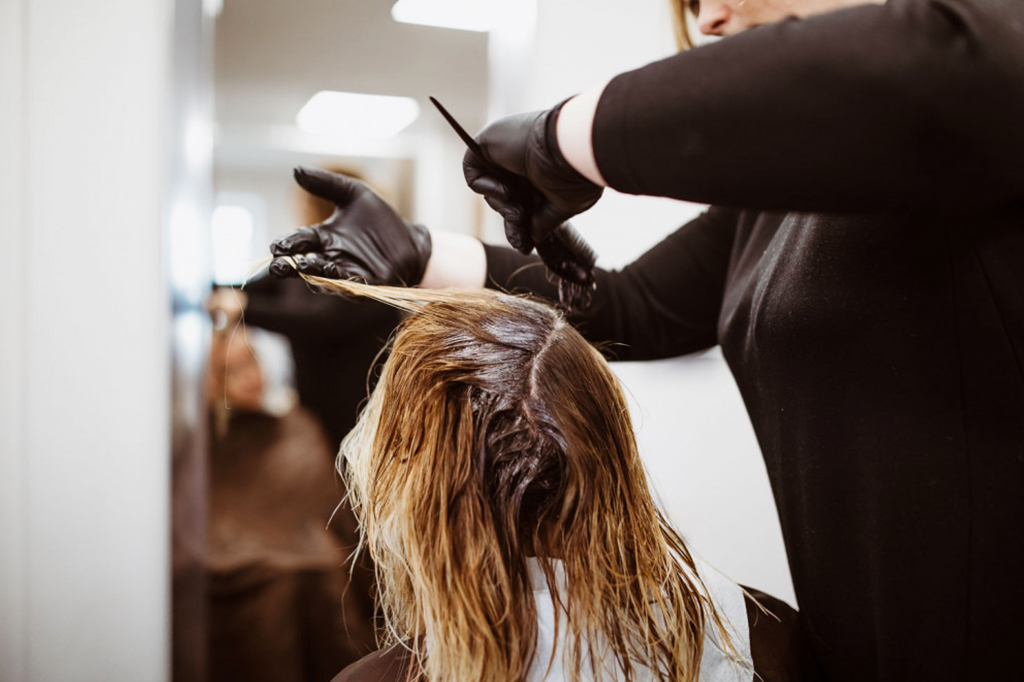 FHAARENHEIT 44 - Ihr Friseur - Salon, Individuelle Haarschnitte, Farbtechniken und Pflege