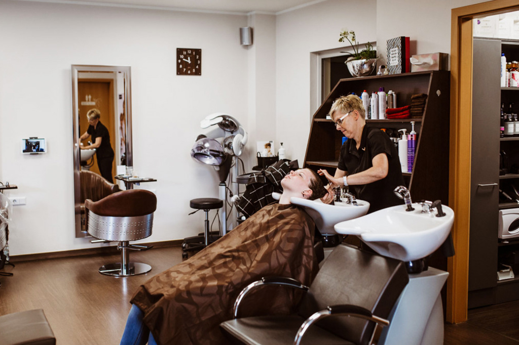 FHAARENHEIT 44 - Ihr Friseur - Salon, Individuelle Haarschnitte, Farbtechniken und Pflege