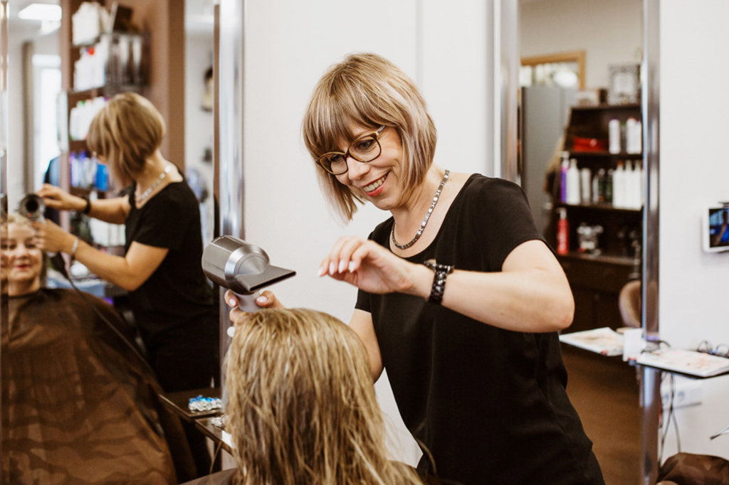 FHAARENHEIT 44 - Ihr Friseur - Salon, Individuelle Haarschnitte, Farbtechniken und Pflege